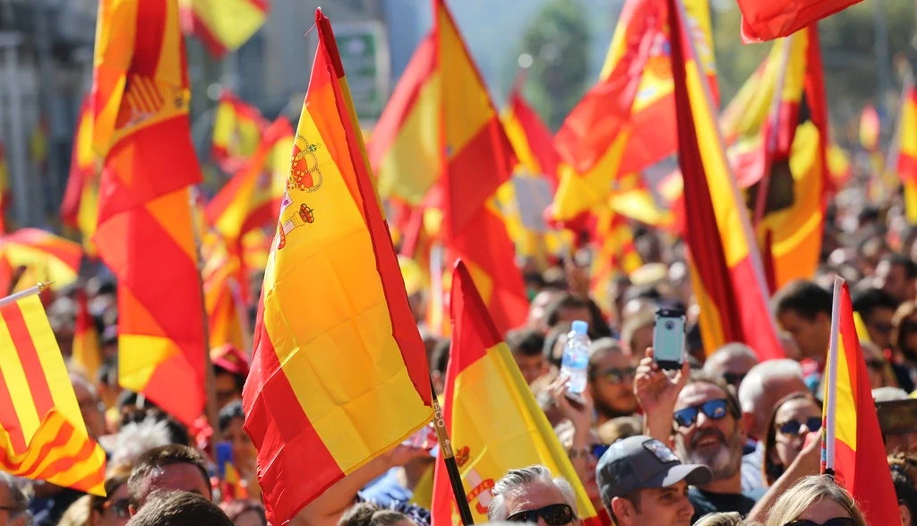 Manifestantes protestan contra nueva ordenanza en Barcelona