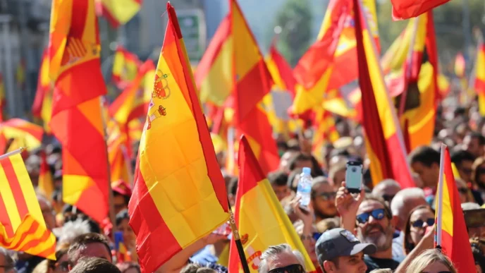 Manifestantes protestan contra nueva ordenanza en Barcelona