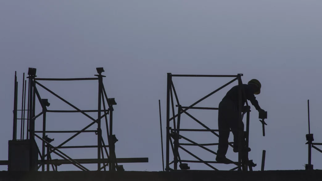 Trabajadores iraníes protestan por mejores salarios ante la inflación
