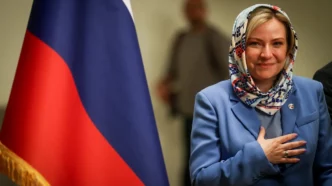 Ministra rusa Olga Lyubimova en evento cultural en Teherán