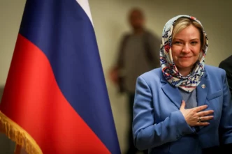 Ministra rusa Olga Lyubimova en evento cultural en Teherán