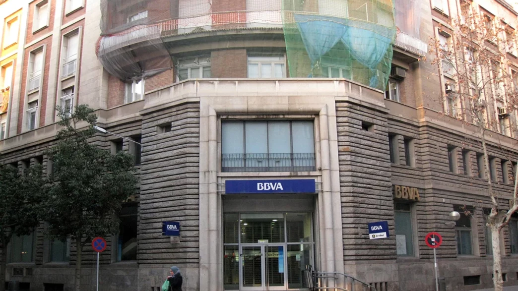 Sede del BBVA en Madrid, protagonista de la OPA al Sabadell