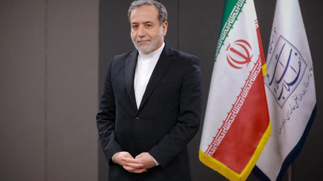 Ministro iraní Abbas Araqchi analiza oportunidades de paz en Oriente Medio
