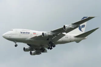 Avión de Iran Air en el aeropuerto de Tabriz
