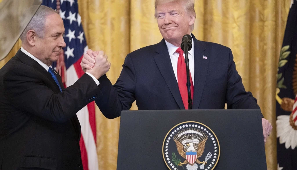 Donald Trump y Benjamín Netanyahu en reunión diplomática