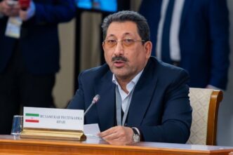 Mohammad Atabak en reunión con líderes del EAEU en Eurasia