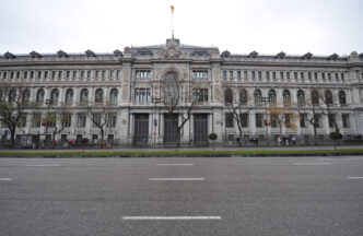 Gráfico sobre la prima de riesgo y crecimiento económico de España